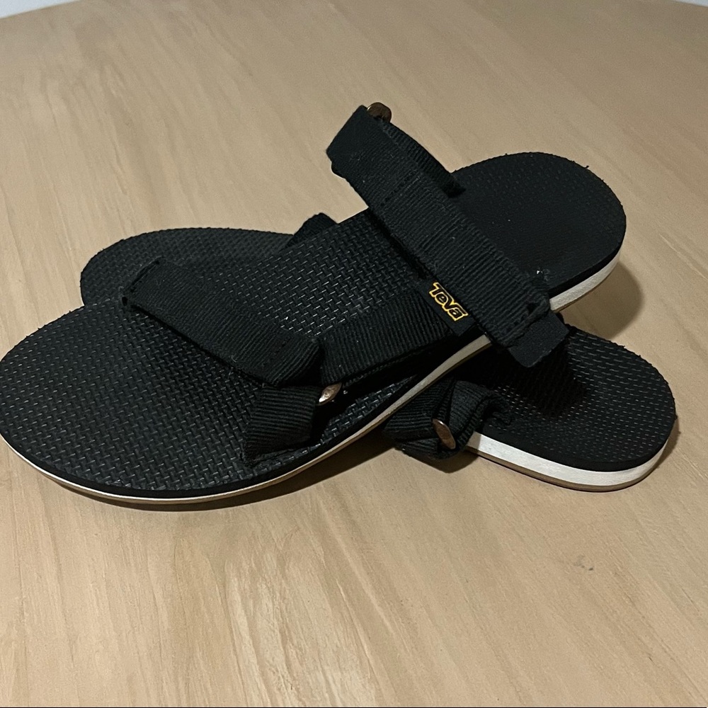 Black Teva Universal Slides